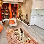 Rooftop Garden Triplex With Ac Over Notre - Dame