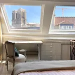 Rooftop Garden Triplex With Ac Over Notre - Dame 아파트 *