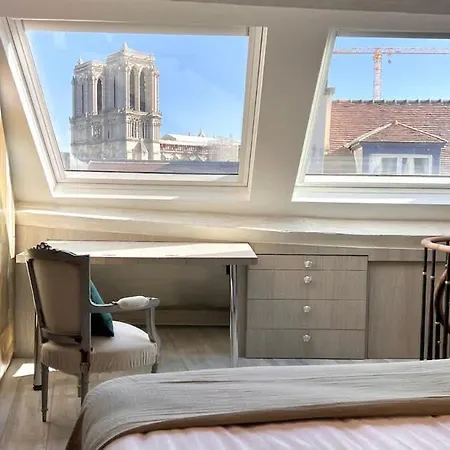 Rooftop Garden Triplex With Ac Over Notre - Dame Apartament *